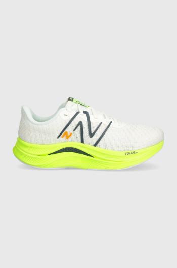 Běžecké boty New Balance WFCPRCA4 zelená barva