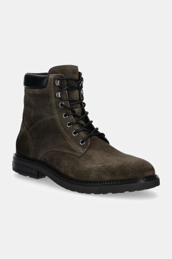 Semišové kotníkové boty Tommy Hilfiger HILFIGER OUTDOOR SUEDE BOOT zelená barva, FM0FM05193