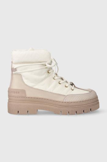 Nízké kozačky Tommy Hilfiger TH MONOGRAM OUTDOOR BOOT dámské, bílá barva, na plochém podpatku, zateplené, FW0FW07502