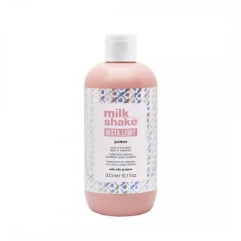 Milk Shake Bezoplachová péče pro intenzivní lesk vlasů Insta.Light Potion (Extra Shine Effect Leave In Treatment) 300 ml