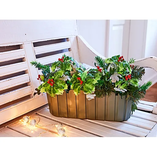 Květinové aranžmá do truhlíku