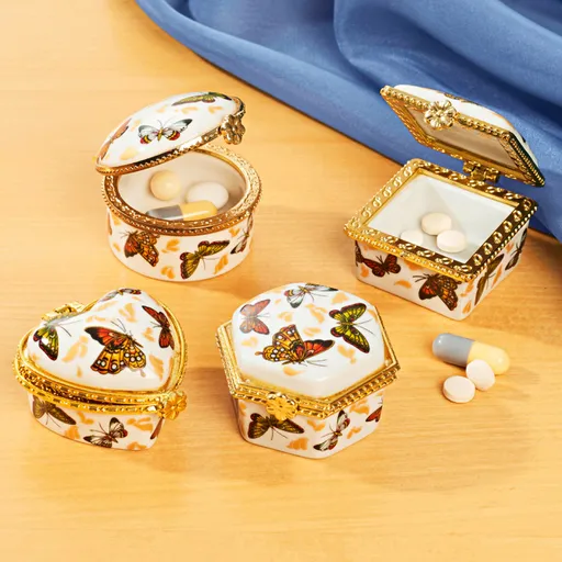 4 krabičky na léky