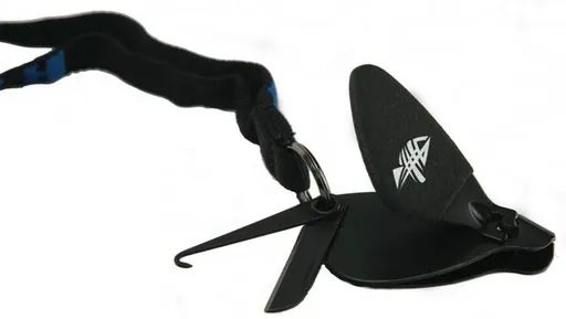 Giants Fishing Cvakátko s nožíkem Clipper Black,Giants Fishing Cvakátko s nožíkem Clipper Black