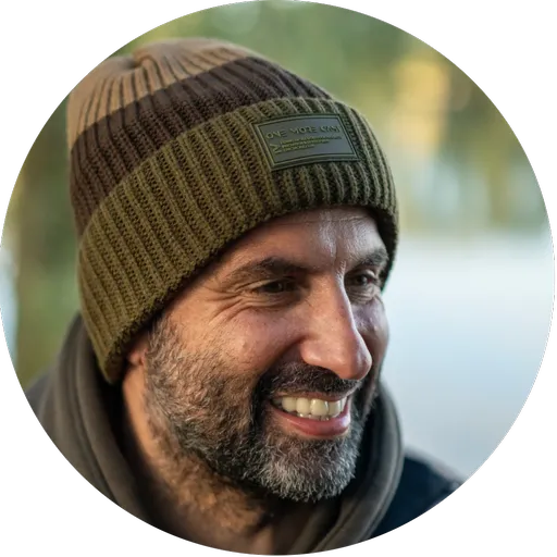 One more cast čepice three wraps striped beanie