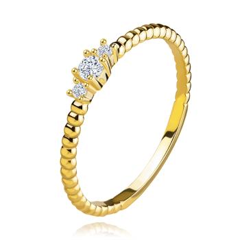 Prsteň zo žltého 14K zlata - tri číre zirkóny, guličky, tenké ramená - Veľkosť: 56 mm