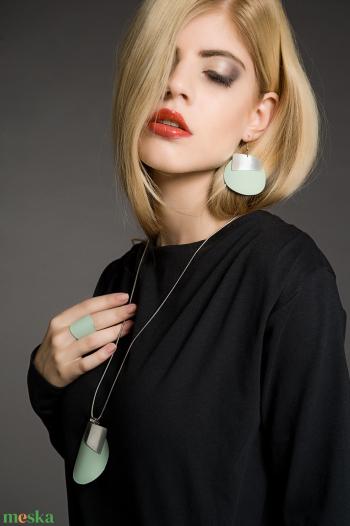 SAGA MINT fülbevaló