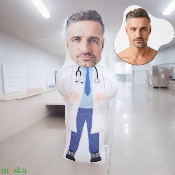 "Kicsi én" formapárna - doktor bácsi
