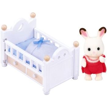 Sylvanian Families Nábytek chocolate králíků – baby králík v postýlce (5054131050170)