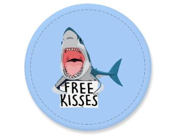 Placka magnet shark free kisses