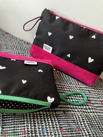 Szívecskés pipere táska pink korddal, rózsaszín füllel