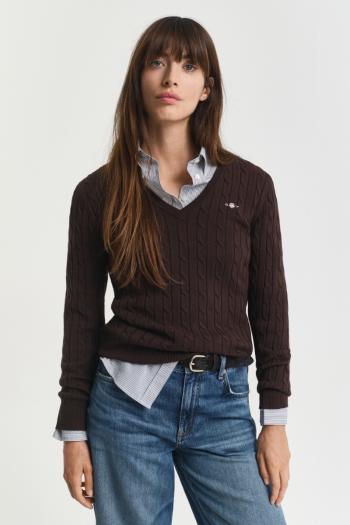 SVETR GANT STRETCH COTTON CABLE V-NECK DEEP BROWN