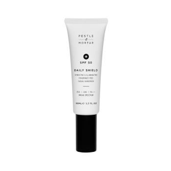 Pestle & Mortar Hydratační a rozjasňující pleťový krém SPF 50 Daily Shield (Facial Sunscreen) 50 ml