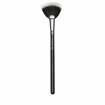 MAC Cosmetics Plochý vějířovitý štětec na tvář 184S (Duo Fibre Fan)