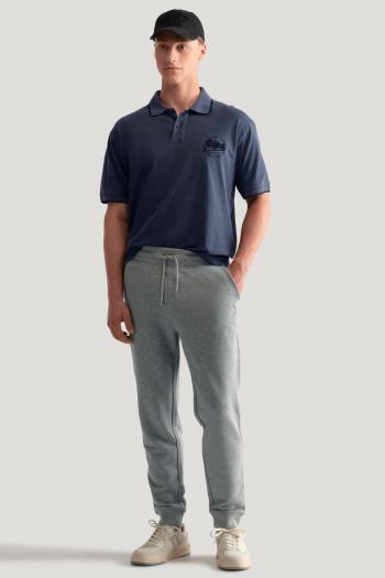 TEPLÁKY GANT REG SHIELD SWEATPANTS GREY MELANGE