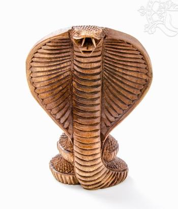 Kobra fa faragott szobor - 15 cm