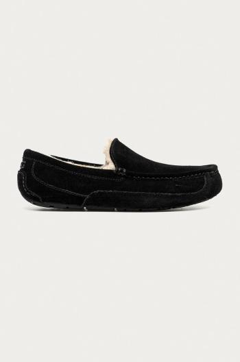 Semišové papuče UGG Ascot 1101110.BLK