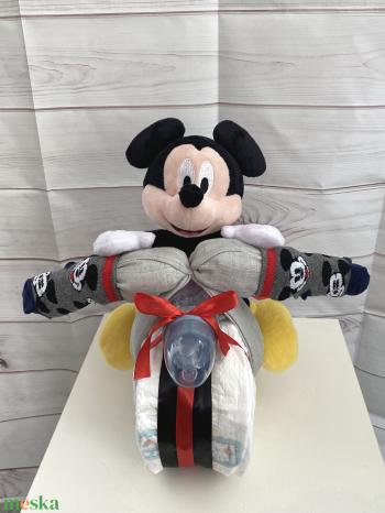 Mickey motoros pelenkatorta, 2-5 kg pelenkatorony, babaváró csomag