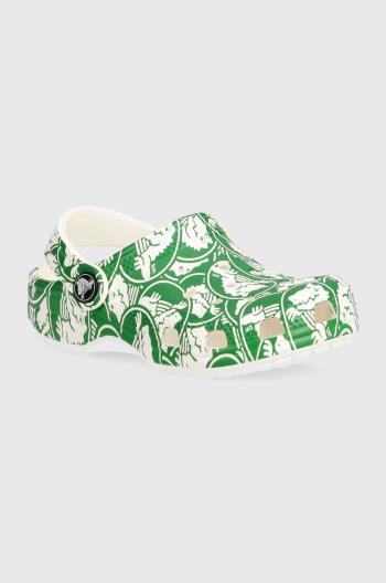 Dětské pantofle Crocs Classic Duke Print Clog zelená barva