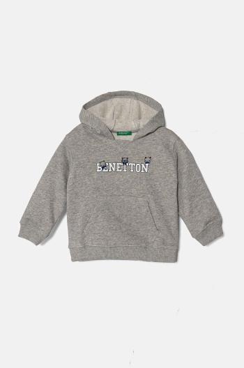 Dětská bavlněná mikina United Colors of Benetton šedá barva, s kapucí, s potiskem, 3J68G200Q