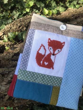 TERRA. No. 3. - - - Patchwork védőtok e-booknak