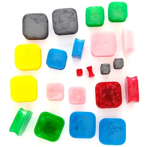 Plug do ucha - dvoubarevný živicový čtverec - Tloušťka : 10 mm, Barva piercing: Zelená