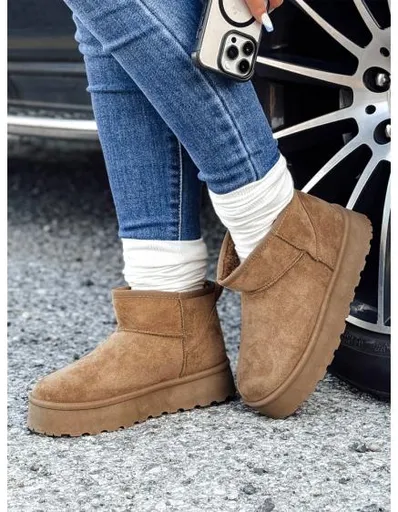 Dámské sněhové boty na platformě béžové