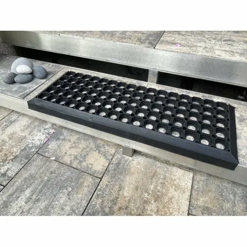 Vopi Nášlap na schody gumový Compos, 25 x 75 cm