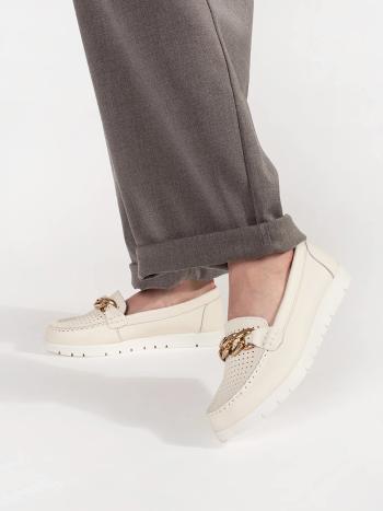 Pohodlné dámske svetlé béžové mokasíny na platforme