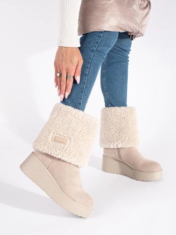 Exkluzívne béžové dámske členkové topánky na klin