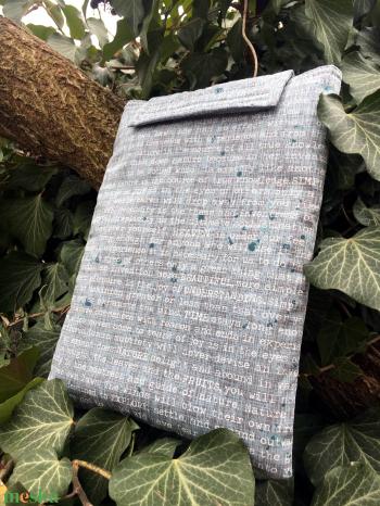 THE TEXT. Tablet vagy könyvtok