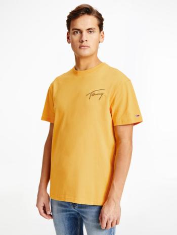 Tommy Jeans pánské hořčicové tričko SIGNATURE - L (ZFW)