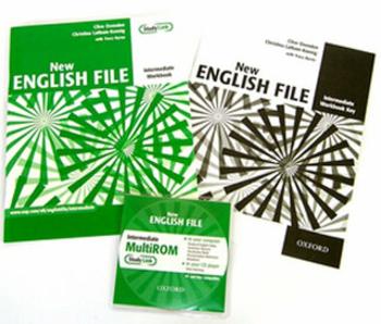 New English File Intermediate Workbook with Answer Booklet and Multi-ROM Pack - Clive Oxenden, Christina Latham-Koenig