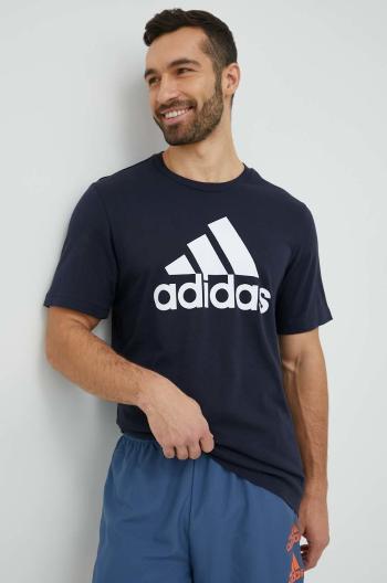 Bavlněné tričko adidas tmavomodrá barva, s potiskem, IC9348