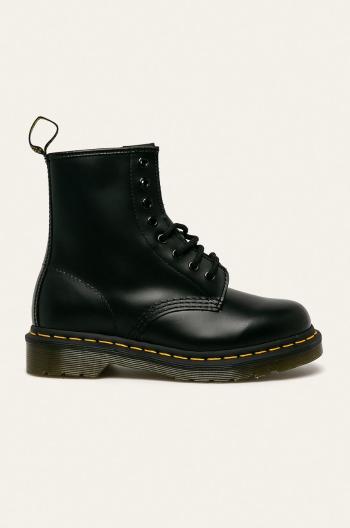 Nízké kozačky Dr. Martens 11822006.D-BLACK