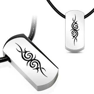 Náhrdelník na gumové šňůrce -ocelový přívěsek s ornamentem