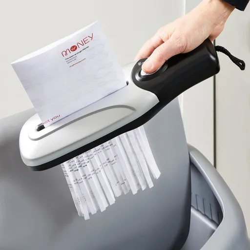 Ruční skartovačka dokumentů