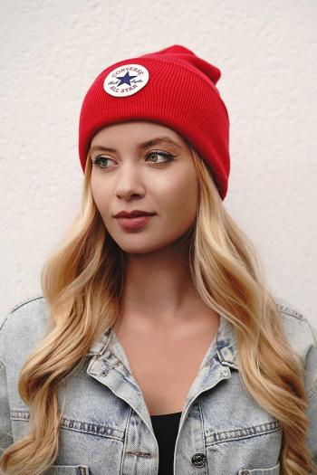 Červená čepice Chuck Patch Beanie