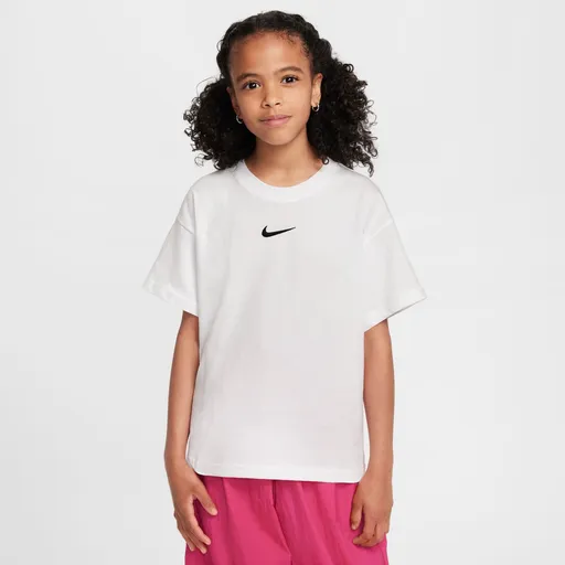 Nike Sportswear Essential Big Kids (Girls) T-Shirt XS
