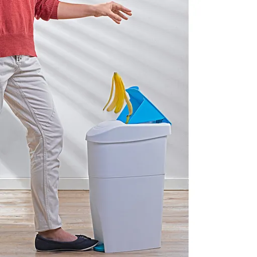 Úzký odpadkový koš