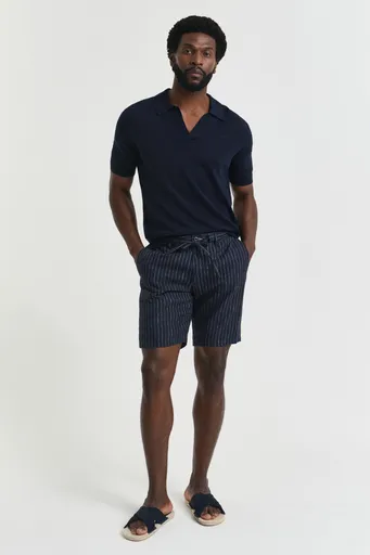 ŠORTKY GANT REL LINEN PINSTRIPE DS SHORTS DARKENED NAVY