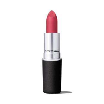 MAC Cosmetics Matná vyživující rtěnka Powder Kiss (Lipstick) 3 g Shocking Revelation