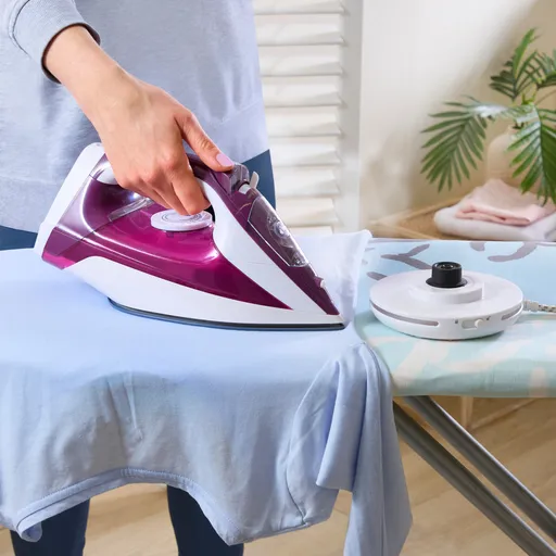 Bezdrátová napařovací žehlička