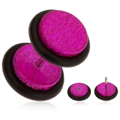 Fuchsiový fake plug do ucha z akrylu, pískovaný povrch, gumičky