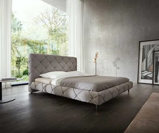 Čalouněná postel Nayara 180x200 cm bouclé stříbrně šedá