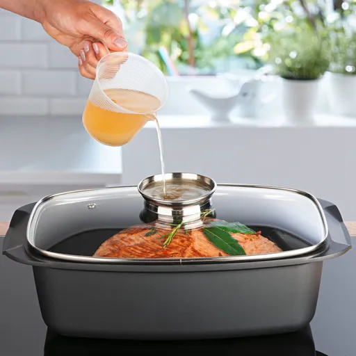 Pekáč se skleněnou poklicí