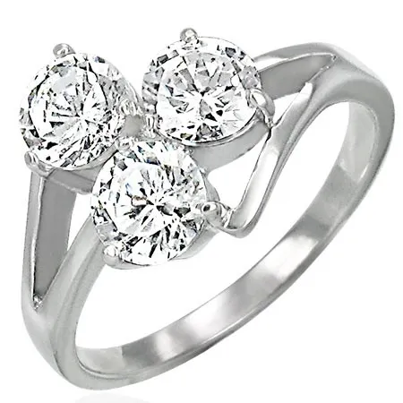 Ocelový prsten se třemi čirými zirkony na vystupujících liniích - Velikost: 53