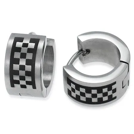 Matné kloubové náušnice z oceli, stříbrná barva, motiv šachovnice
