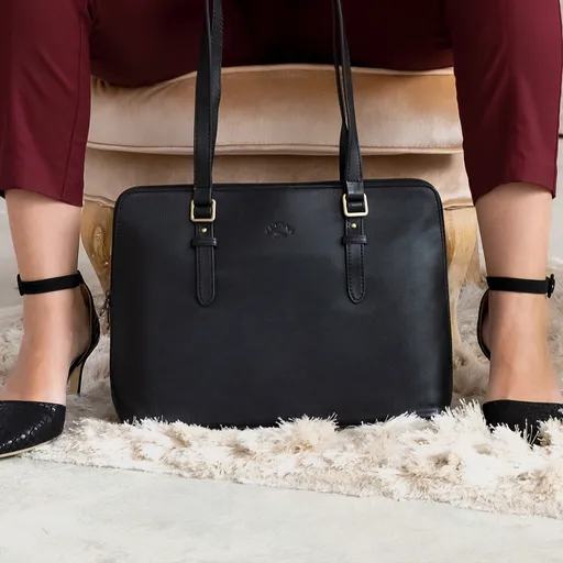 Elegantní dámská kožená kabelka Katana Wella - černá