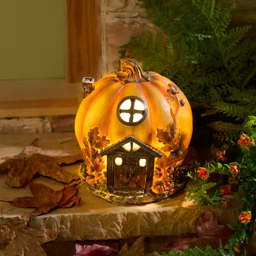 Svítící dýňový dům