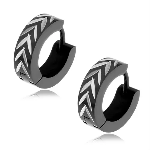 Ocelové náušnice černé barvy, vzor obráceného "V" ve stříbrném odstínu